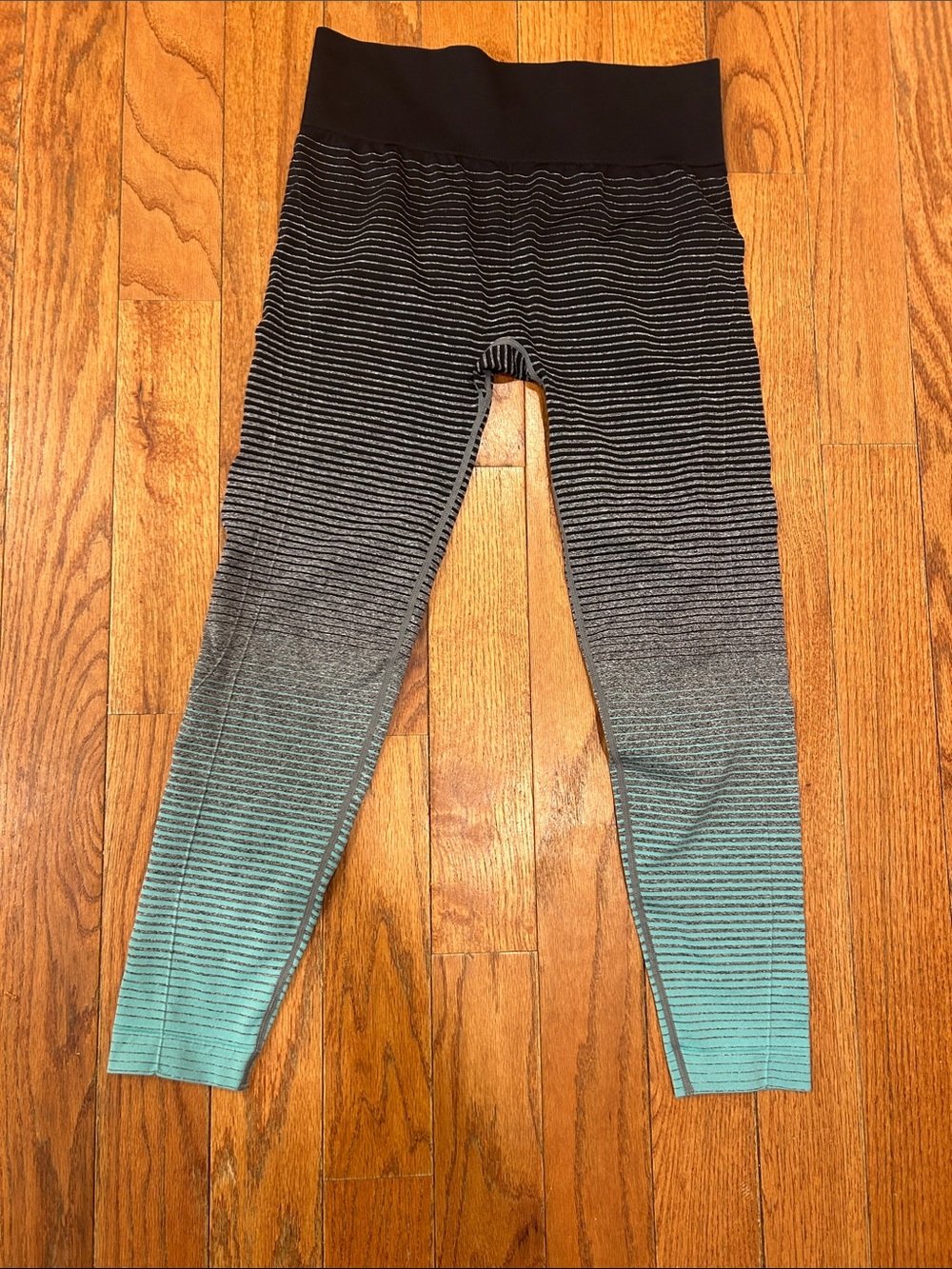 Marika Black to Teal Ombre Seamless Leggings